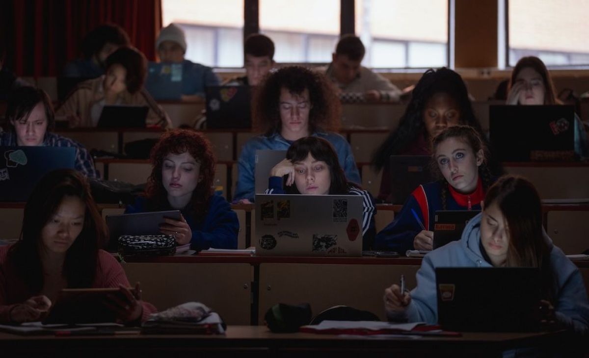 Crítica de "El llanto": Ester Expósito entre el misterio familiar y el terror sobrenatural