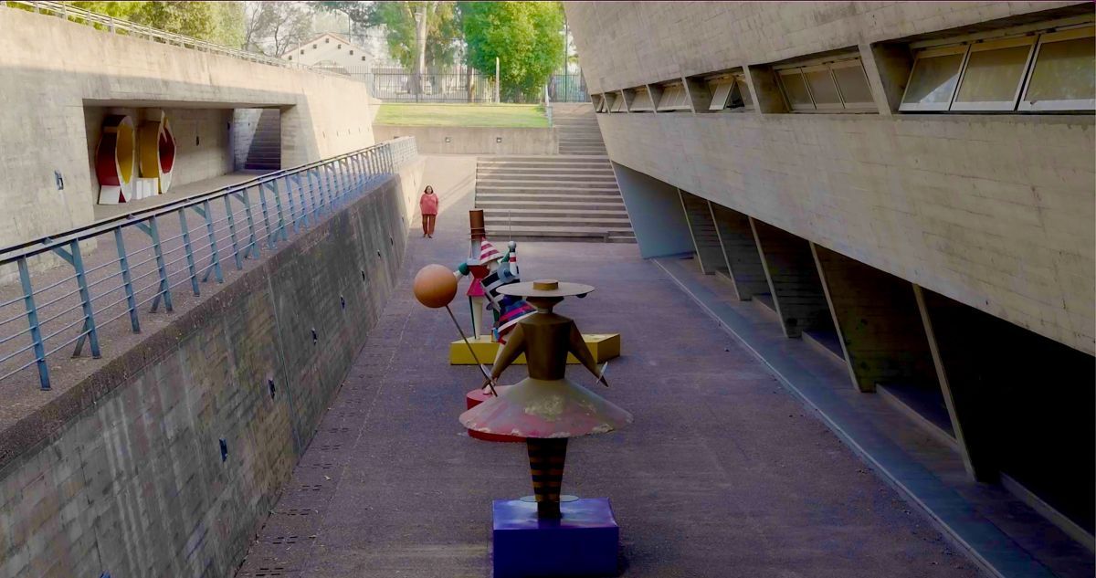 Crítica de "La sociedad del afecto": La revolución del juego en la obra de 'Chiqui' González