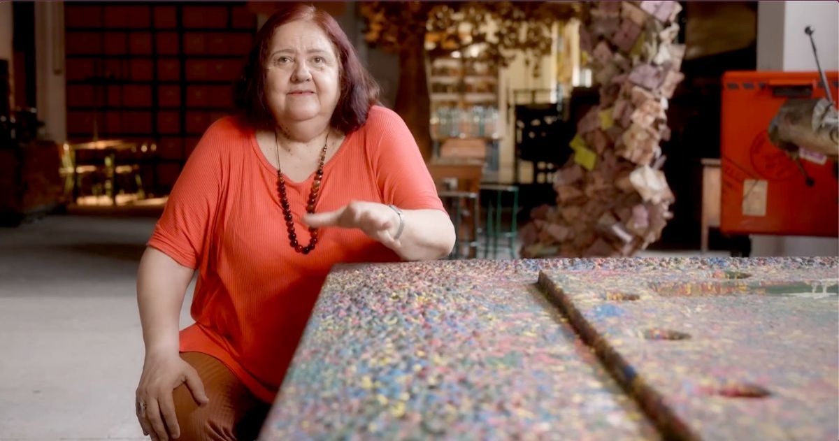 Crítica de "La sociedad del afecto": La revolución del juego en la obra de 'Chiqui' González