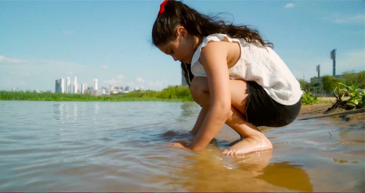 Crítica de "La sociedad del afecto": La revolución del juego en la obra de 'Chiqui' González