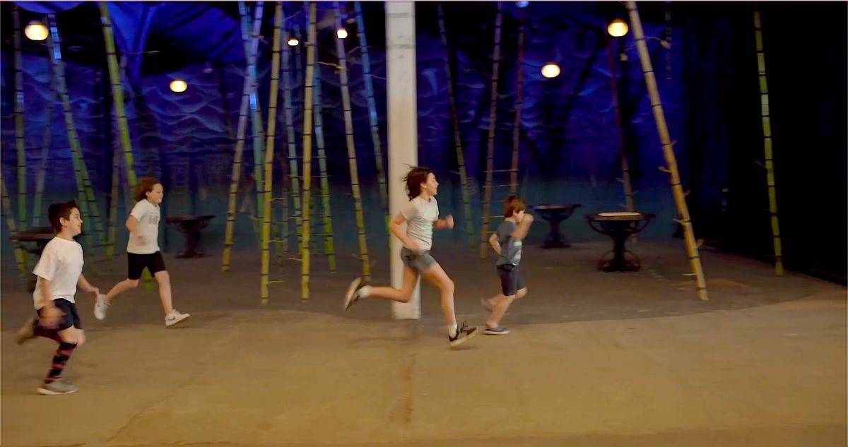 Crítica de "La sociedad del afecto": La revolución del juego en la obra de 'Chiqui' González