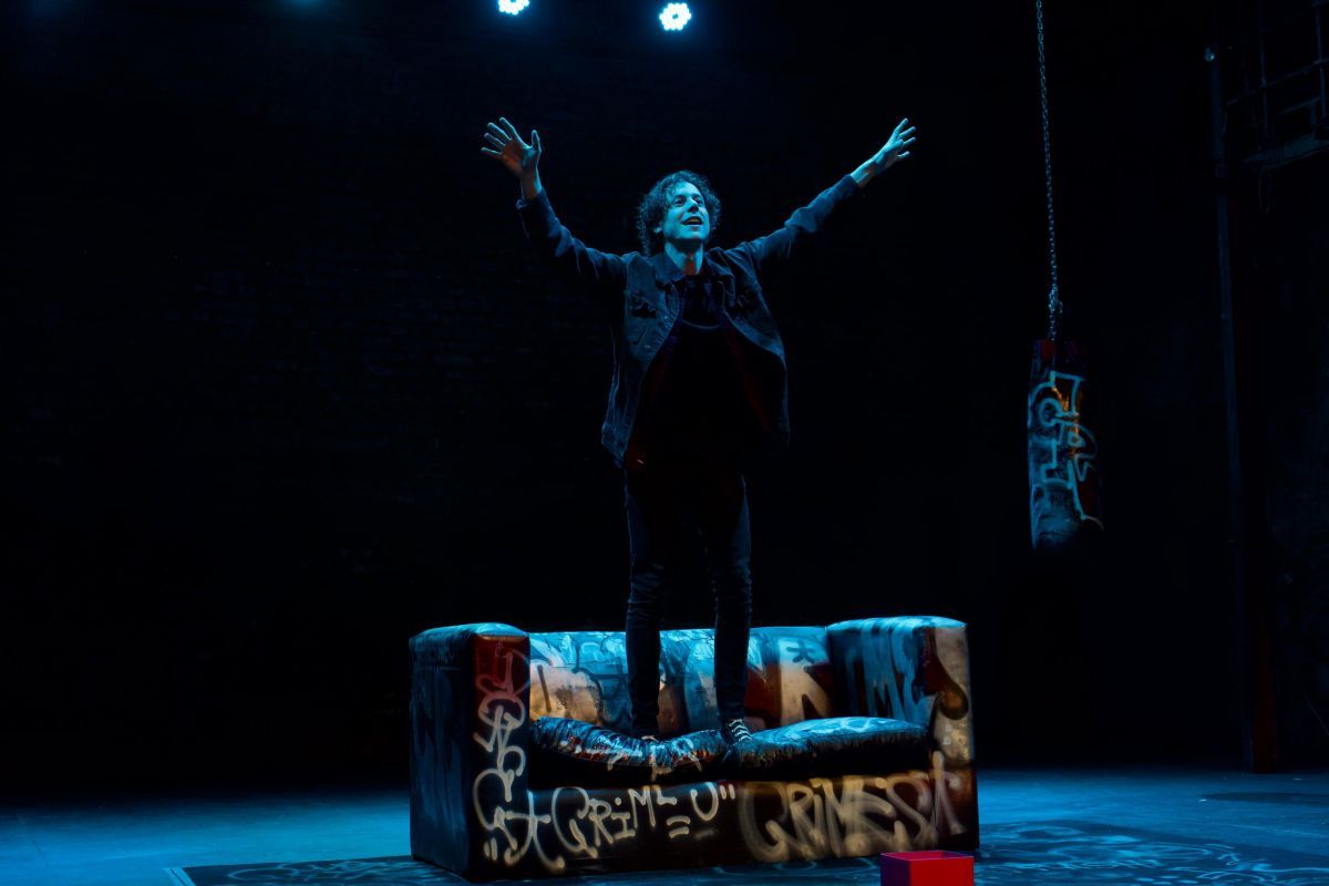 Crítica de "Souvenir de Mar": Alan Madanes y la profunda exploración del amor, el deseo y la nostalgia