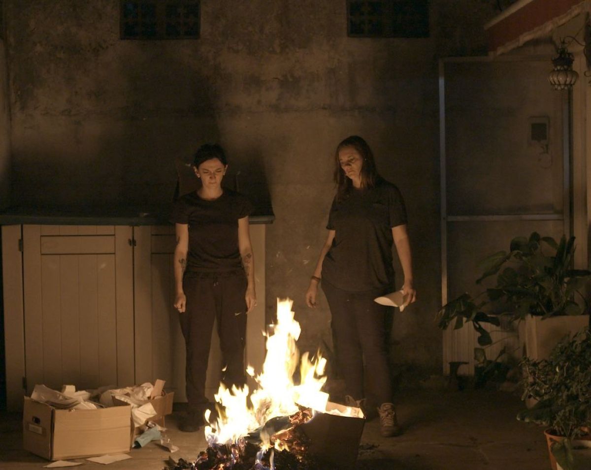 Crítica de "Algo nuevo, algo viejo, algo prestado": Secretos y apuestas en la familia Felpeto