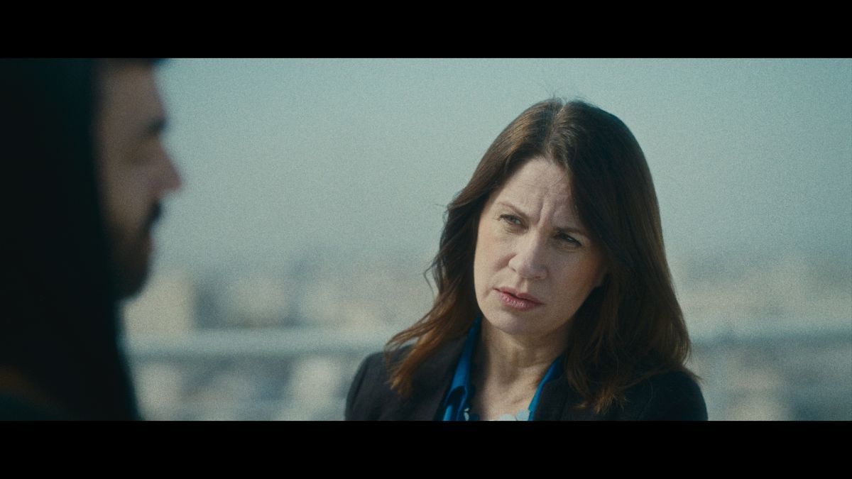 Crítica de “Reflejado”: Juan Baldana y una mirada cruda a la soledad y el vacío existencial