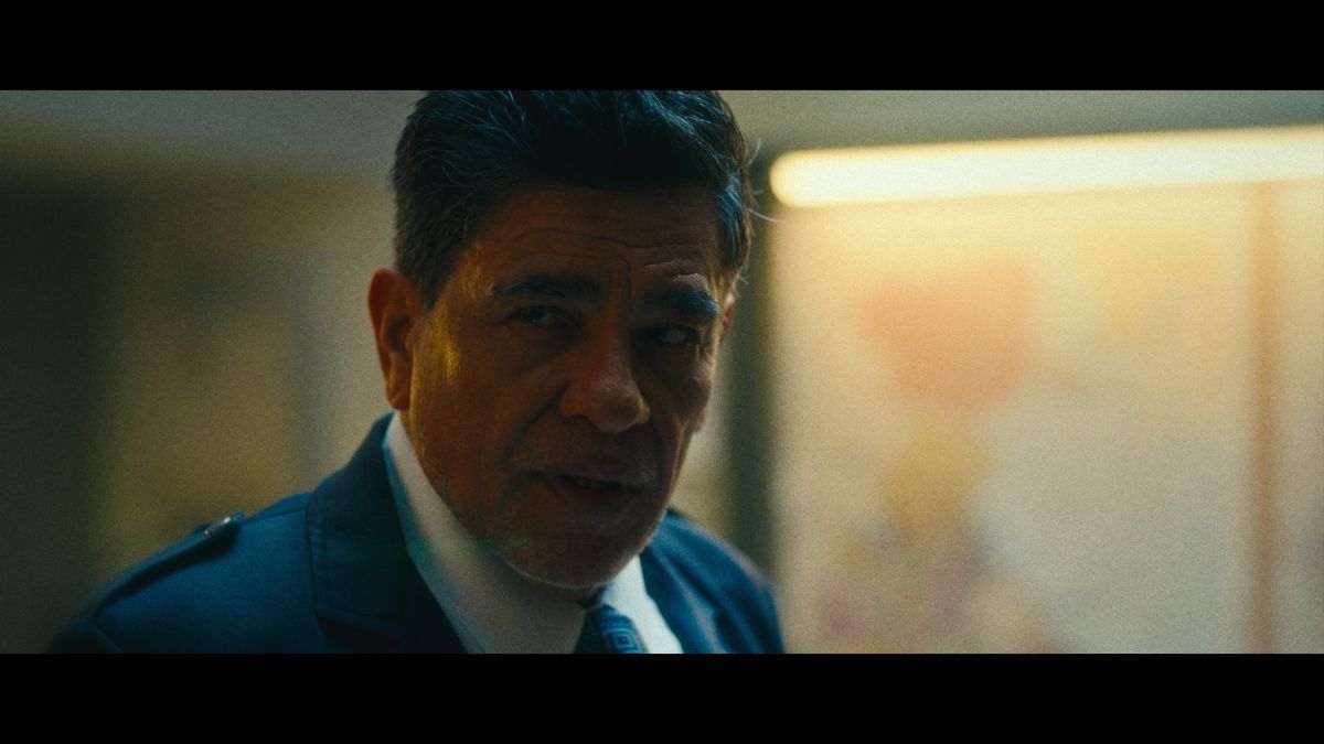 Crítica de “Reflejado”: Juan Baldana y una mirada cruda a la soledad y el vacío existencial