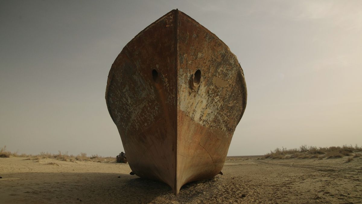 Crítica de "Esperando al mar": El último eco del Mar de Aral