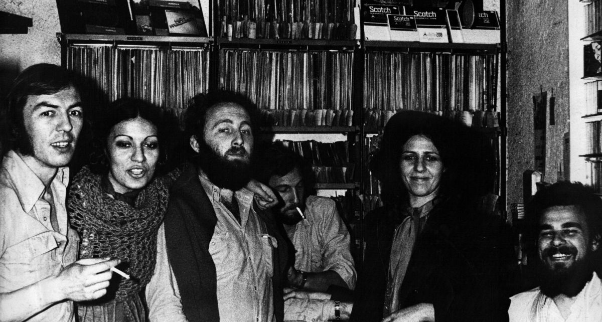 Crítica de “El agujerito”: Documental sobre la emblemática disquería de rock del centro porteño