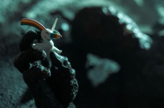 Crítica de "1992": Álex de la Iglesia y un thriller de estilo noventero con altibajos narrativos