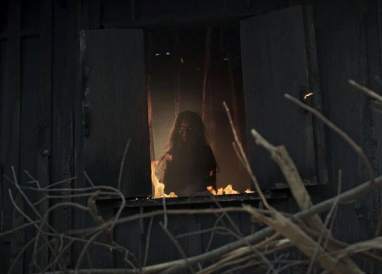 Crítica de "Susurros mortales 2": fantasmas y acción en el fenómeno de taquilla del cine tailandés