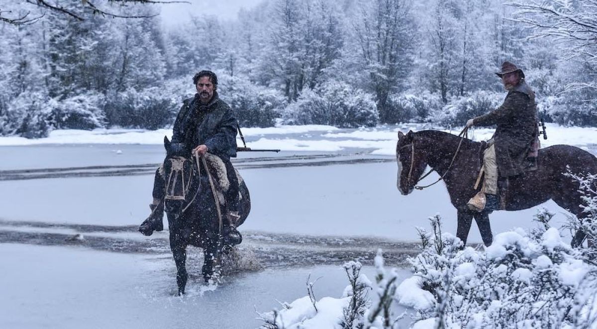 Crítica de "Una muerte silenciosa": Sebastián Schindel explora el poder y el silencio en un thriller patagónico ambientado en los años 80