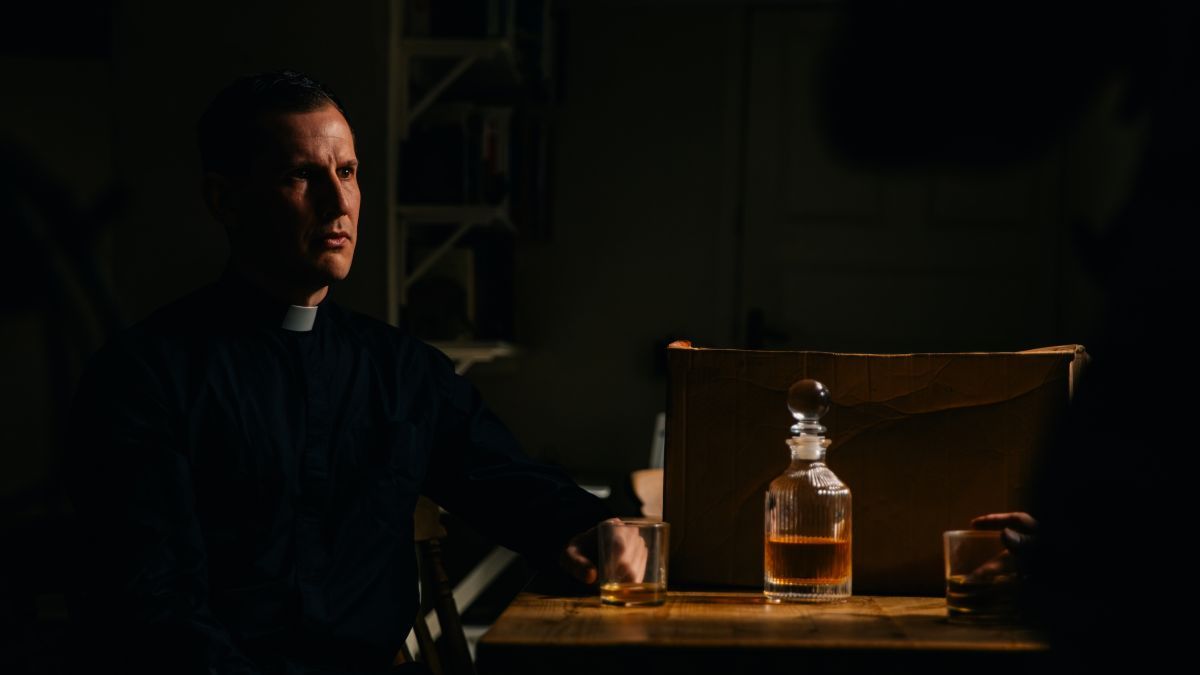 Crítica de "Crucifijo, la sangre del exorcista": El misterio del pasado religioso