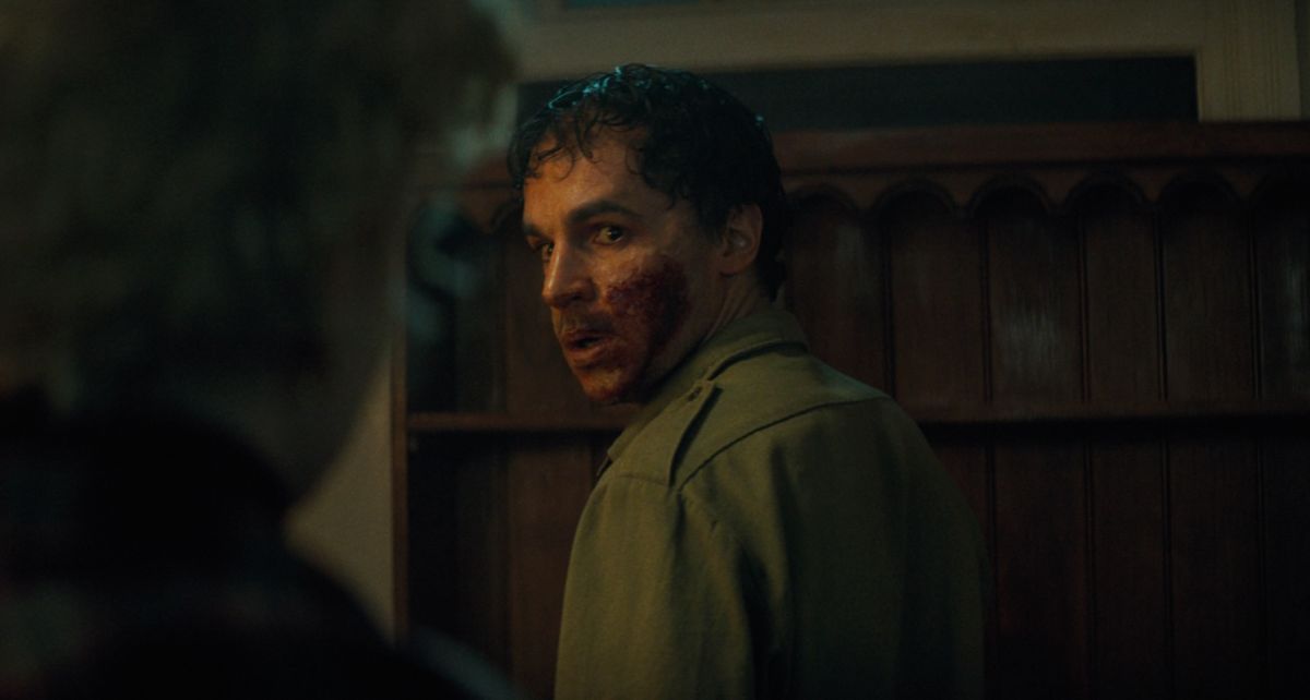 Crítica de “Hombre lobo”: Julia Garner y Christopher Abbott en un mito truncado por los clichés del terror