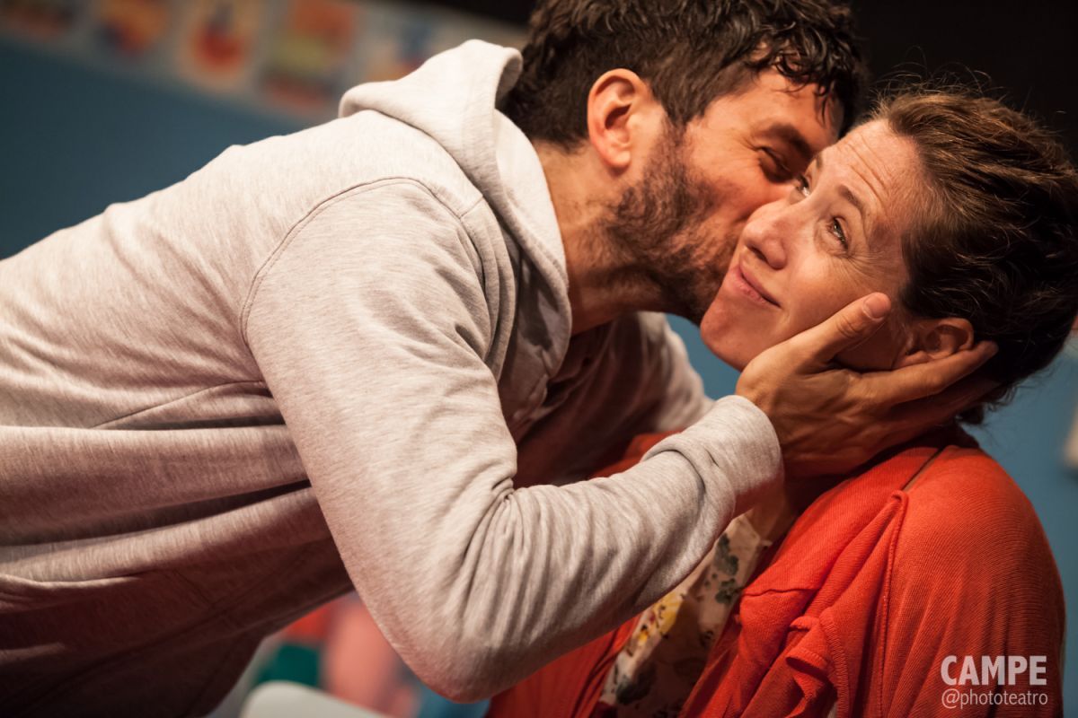 Crítica de "La Sala Roja": Vínculos, instituciones y conflictos parentales