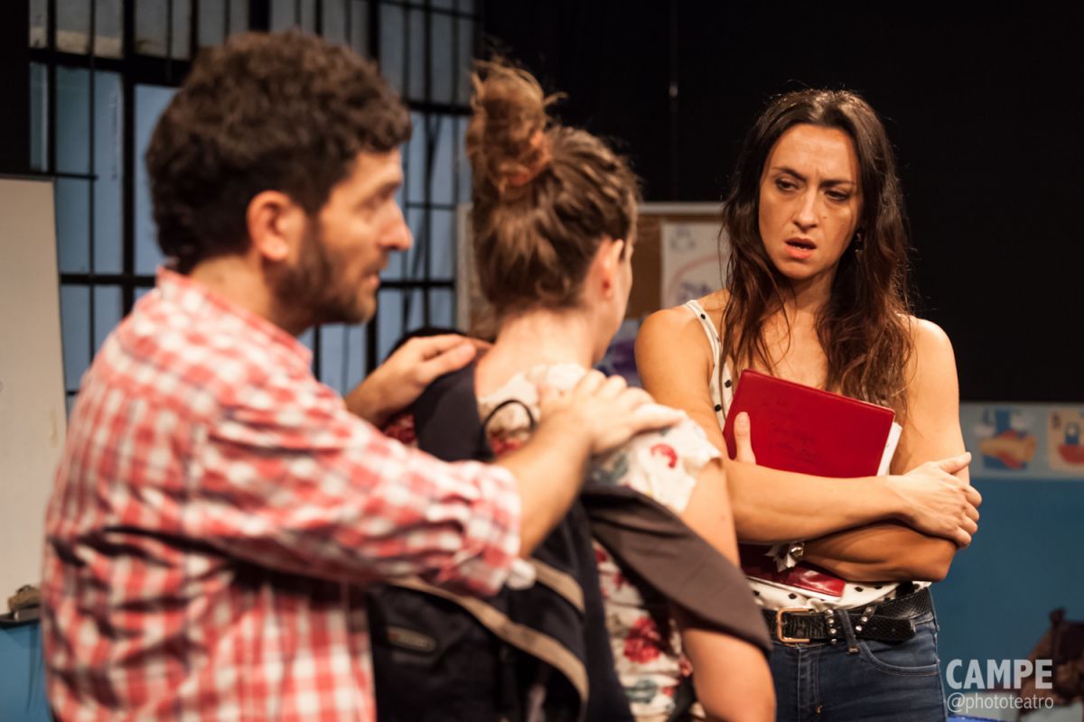 Crítica de "La Sala Roja": Vínculos, instituciones y conflictos parentales