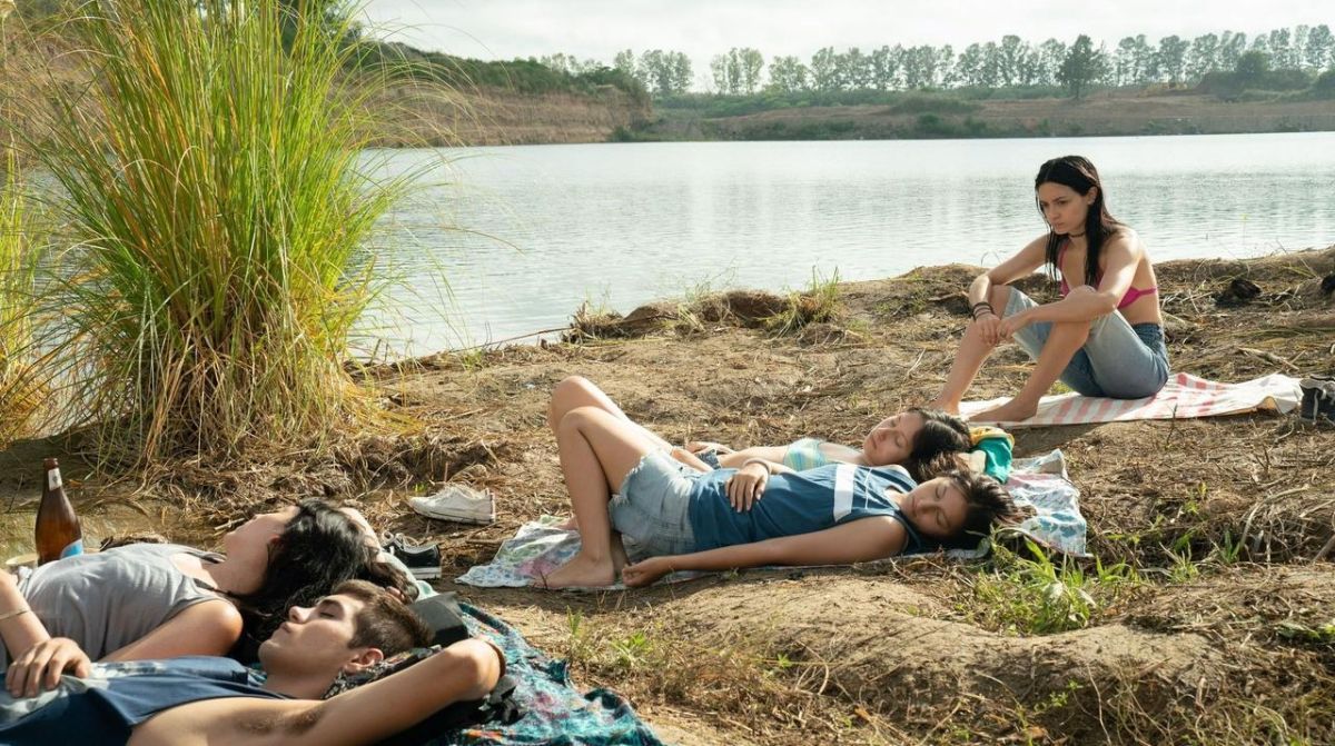 Crítica de "La virgen de la tosquera": Cine de género, adolescencia y crisis en Argentina