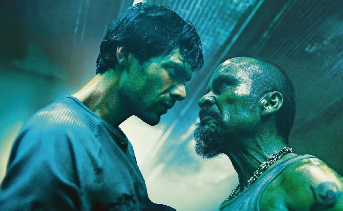 Crítica de "Celda 211": La brutalidad carcelaria en una miniserie con Diego Calva