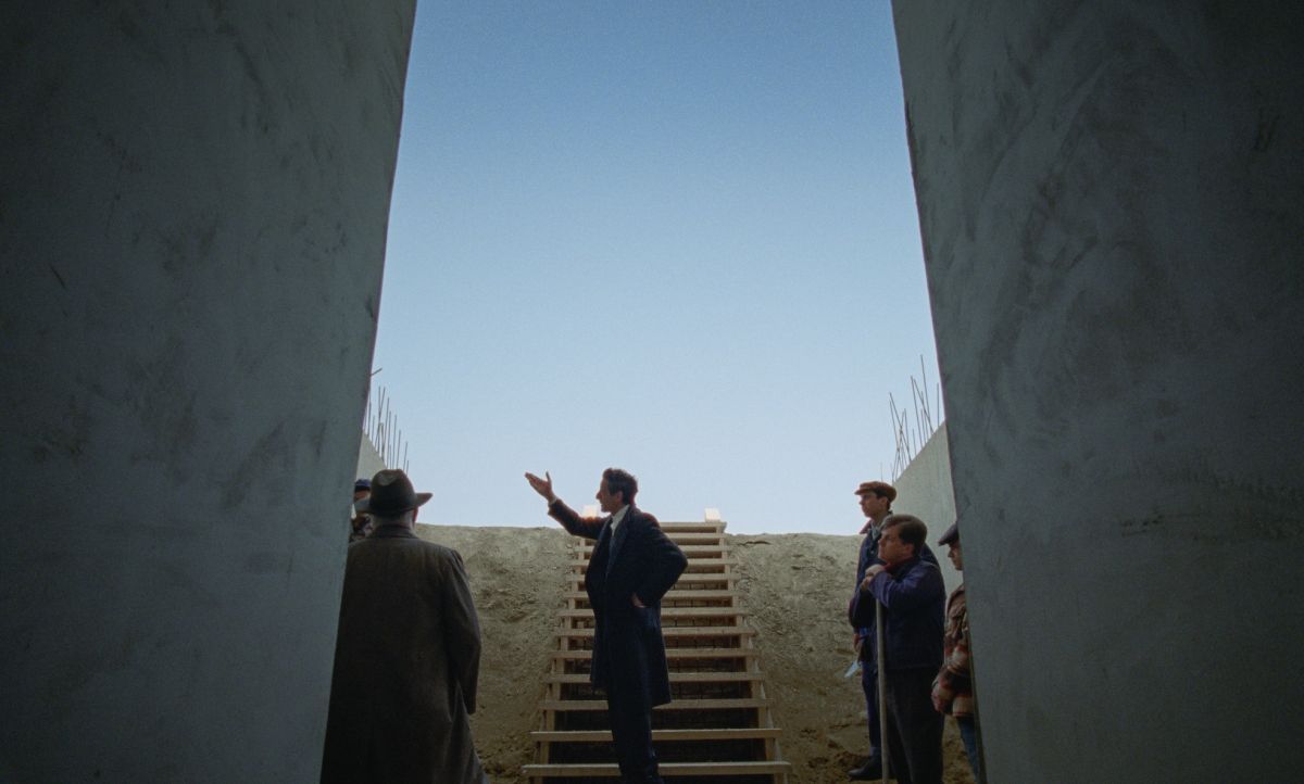 Crítica de “El Brutalista”: La majestuosa obra de Brady Corbet con Adrien Brody, Guy Pearce y Felicity Jones