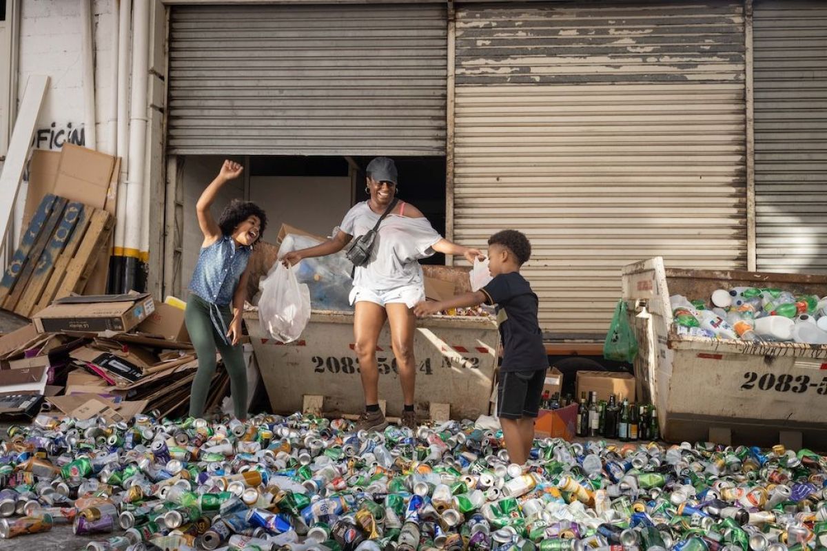 Crítica de "A Melhor Mãe do Mundo": Anna Muylaert y la maternidad como acto de resistencia