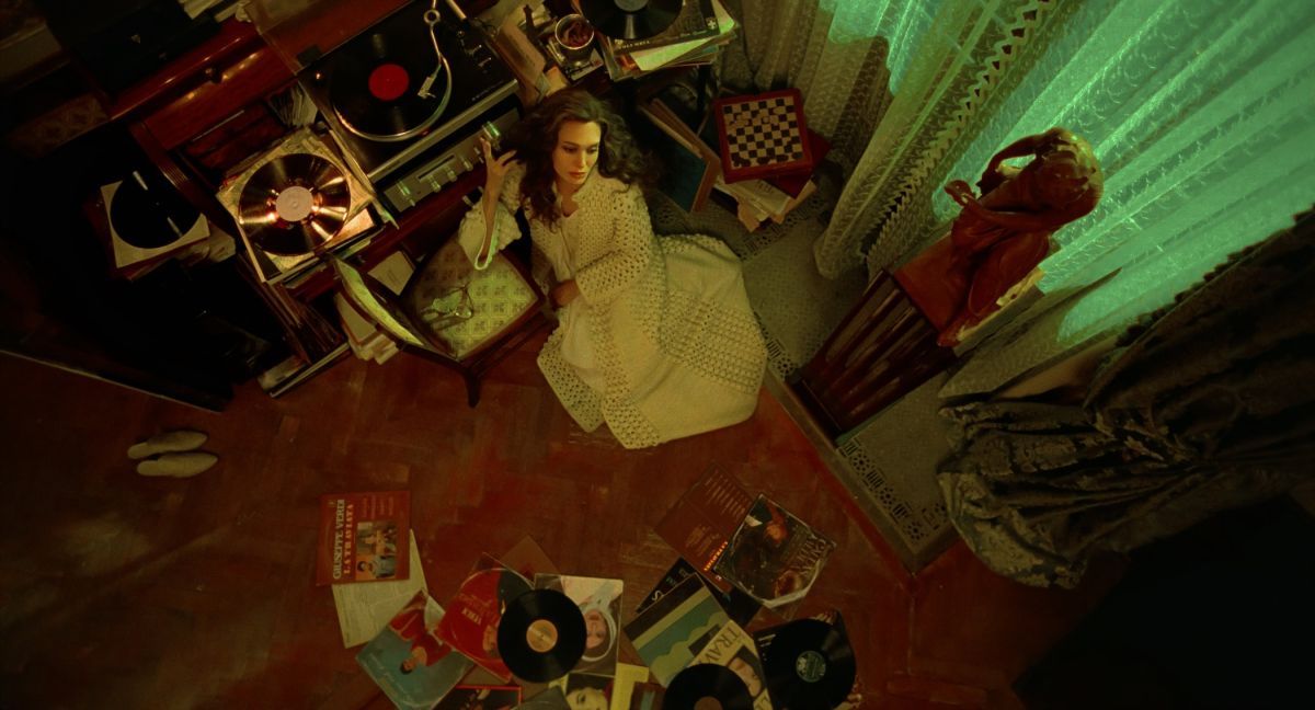 Crítica de "María": Pablo Larraín y su mirada poética sobre la tragedia de una diva con Angelina Jolie