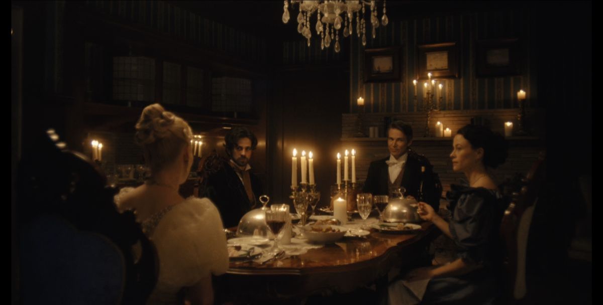 Crítica de “Séance”: Vivian Kerr y Scottie Thompson en un thriller gótico victoriano