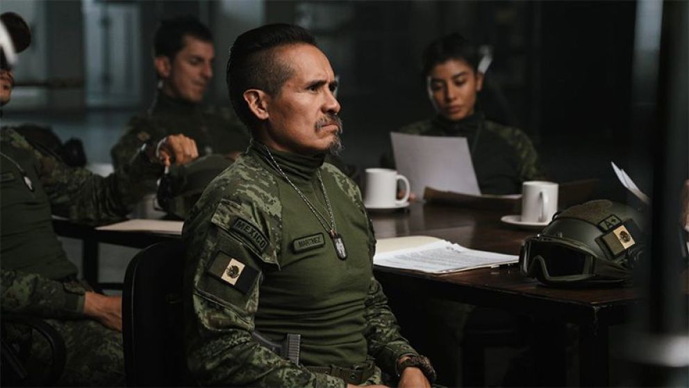 Crítica de "Contraataque":  Chava Cartas y una historia mediocre ni para ver de fondo en Netflix