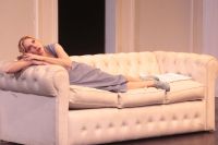 Crítica de "Reverso": Una propuesta teatral que redefine la percepción de la realidad