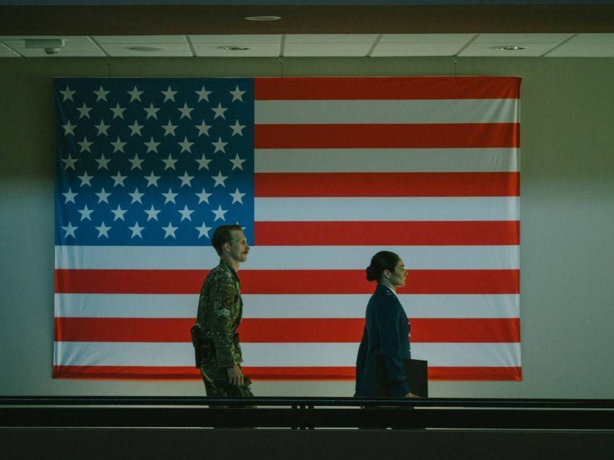 Crítica de "Cuando nadie nos ve": Crimen, liturgia y suspense en Andalucía de la mano de Enrique Urbizu