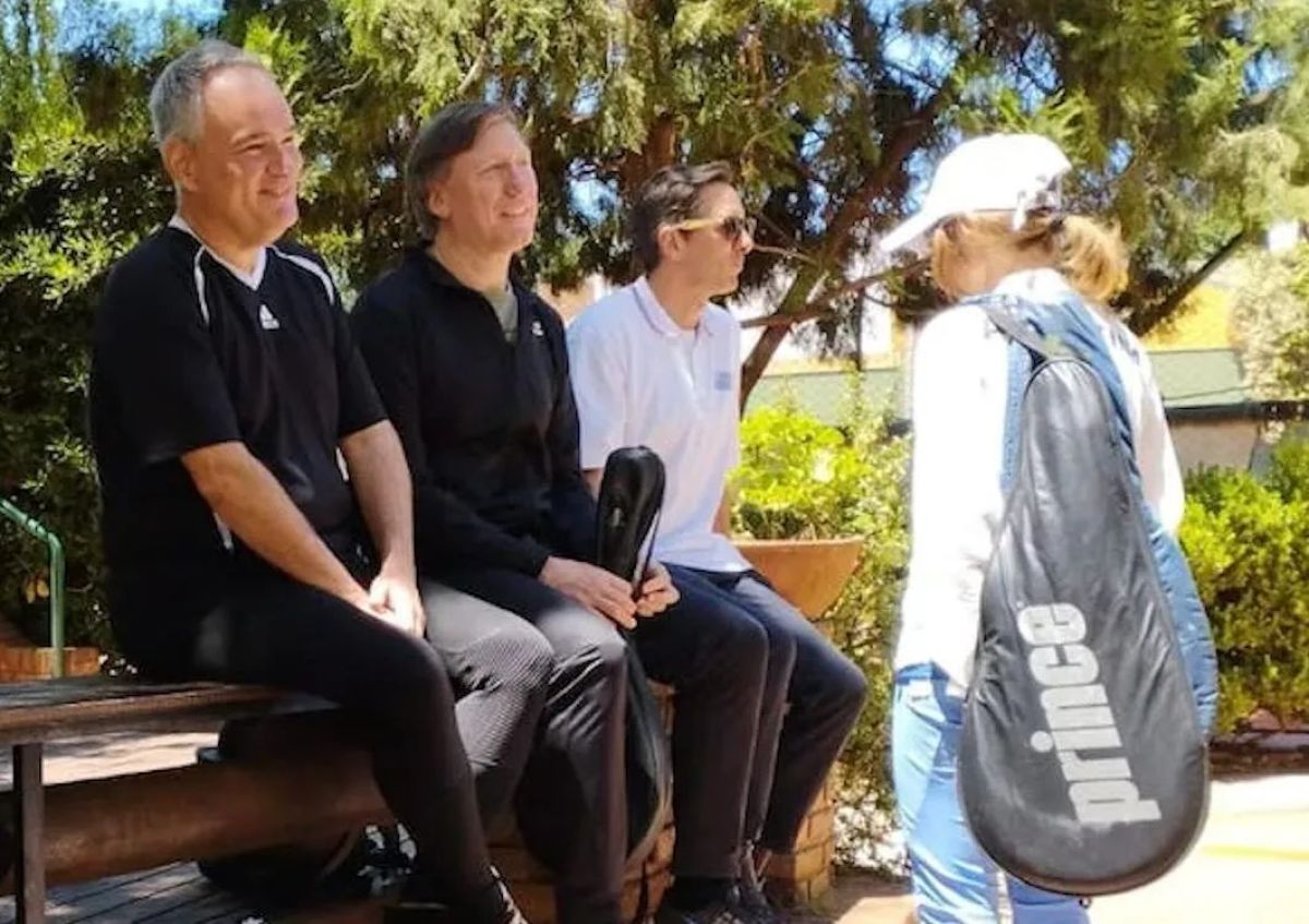 Crítica de "Fire Supply": La última locura de Lucía Seles