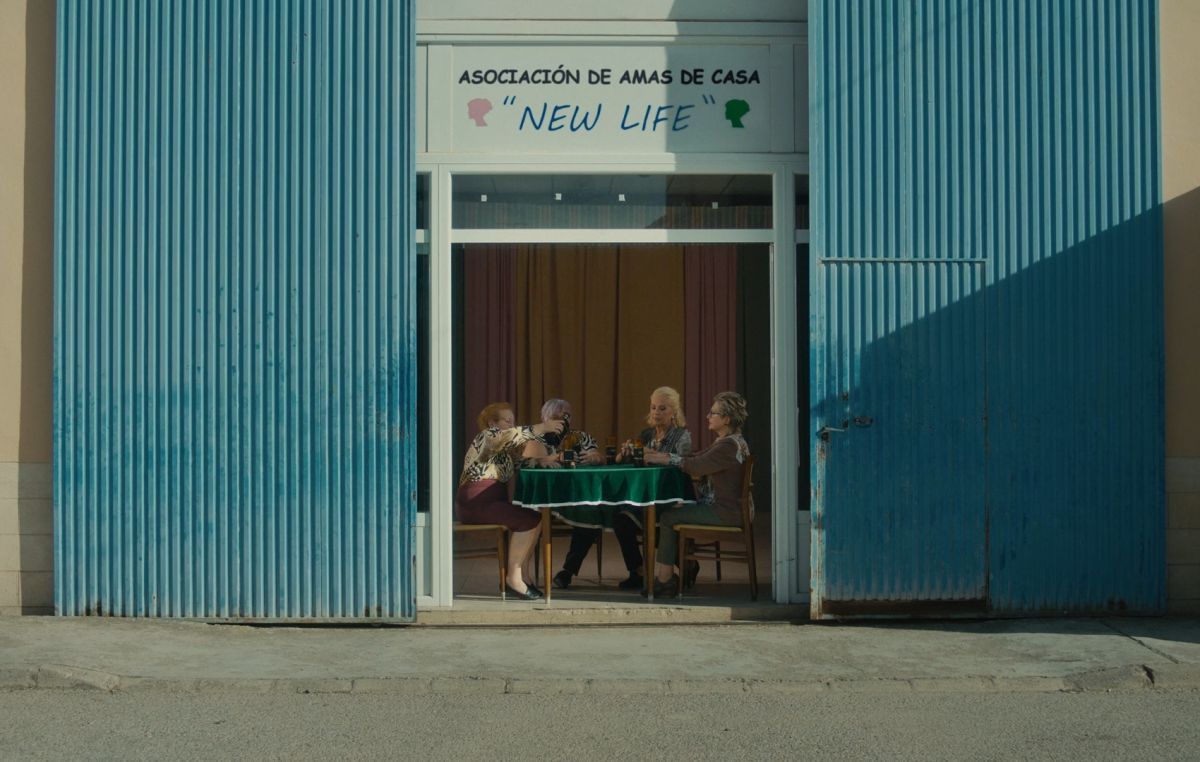 Crítica de "Bodegón con fantasmas": Un retrato de la España vaciada entre lo absurdo y lo melancólico