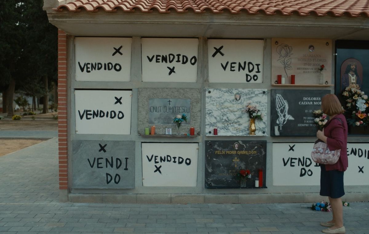 Crítica de "Bodegón con fantasmas": Un retrato de la España vaciada entre lo absurdo y lo melancólico