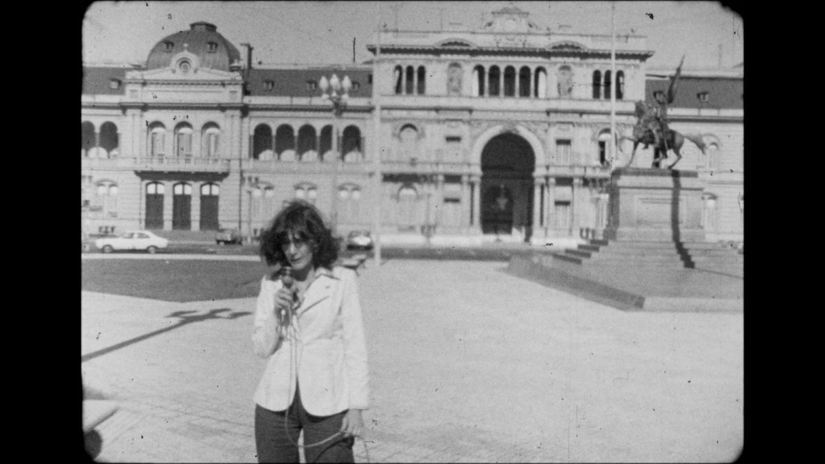 Crítica de "LS83": Memoria y archivo en la reconstrucción de una época