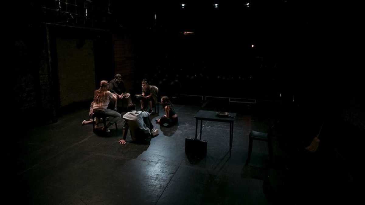 Crítica de "Escena final":  Diego Kompel y el espejo roto del ser