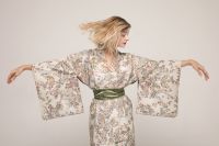 Carola Reyna emprende un viaje físico e introspectivo en escena a través de “Okasan” 