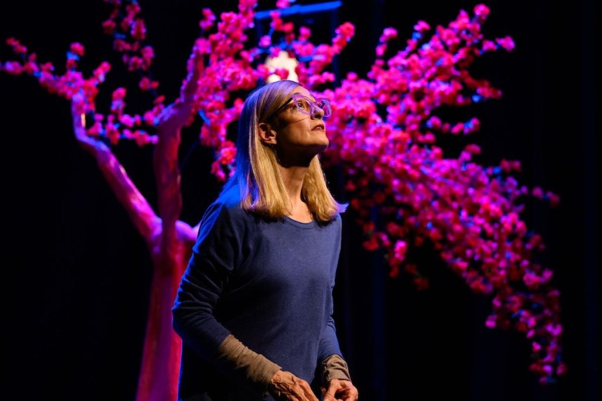 Carola Reyna emprende un viaje físico e introspectivo en escena a través de “Okasan” 