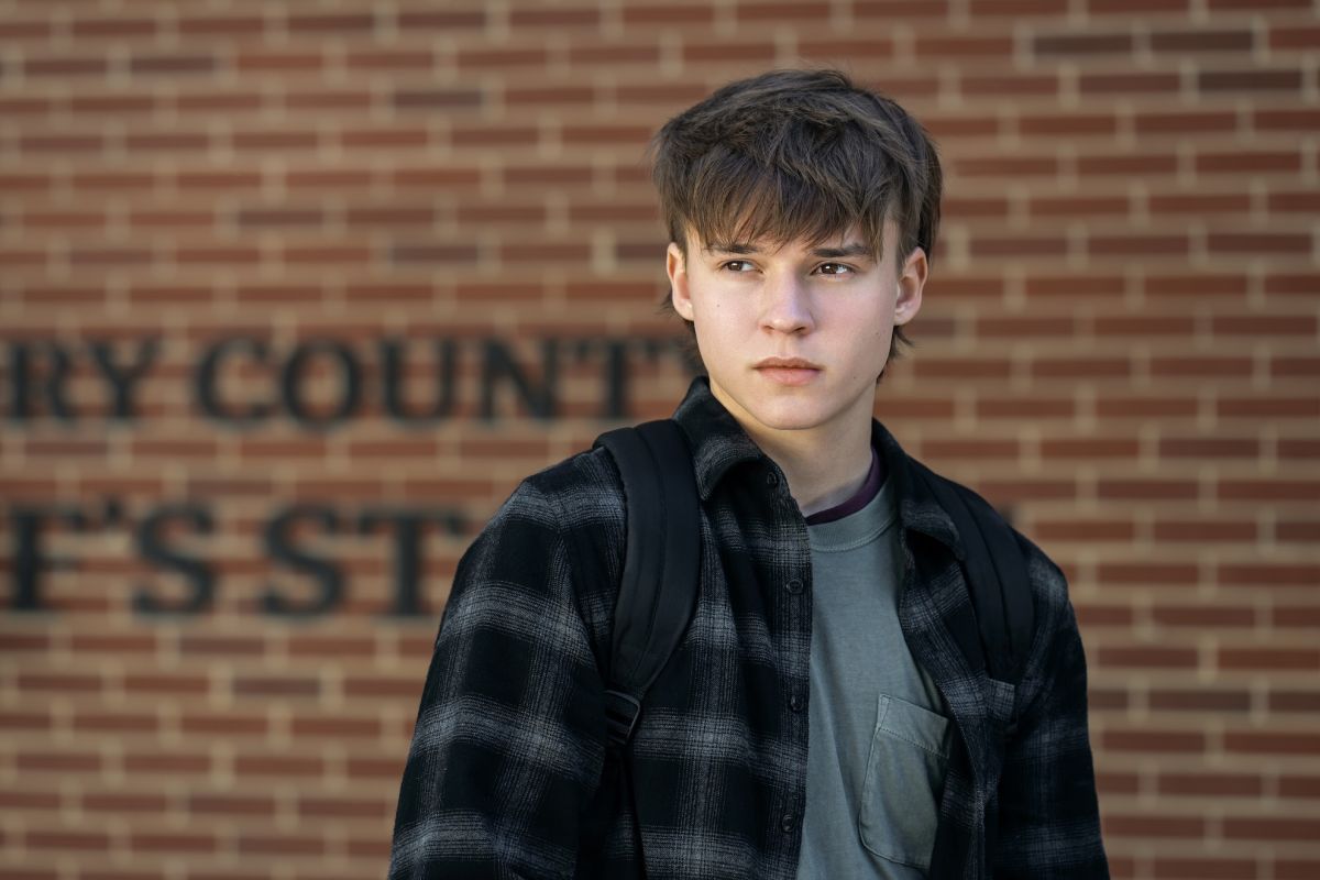 Crítica de “Cazador de demonios”: Kevin Bacon desata el caos sangriento al estilo "Evil Dead"