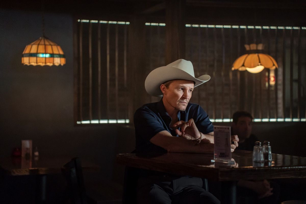 Crítica de “Cazador de demonios”: Kevin Bacon desata el caos sangriento al estilo "Evil Dead"