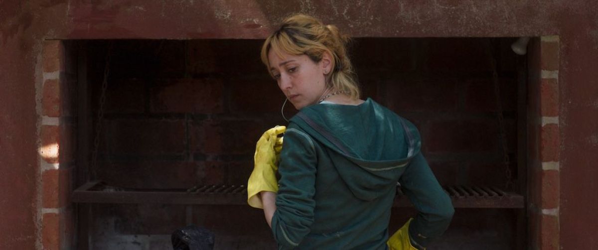 Crítica de "Nancy": Camila Peralta es la chica que todo lo limpia