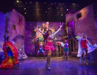 Crítica de "El suelo que sostiene a Hande": El teatro como resistencia frente al olvido