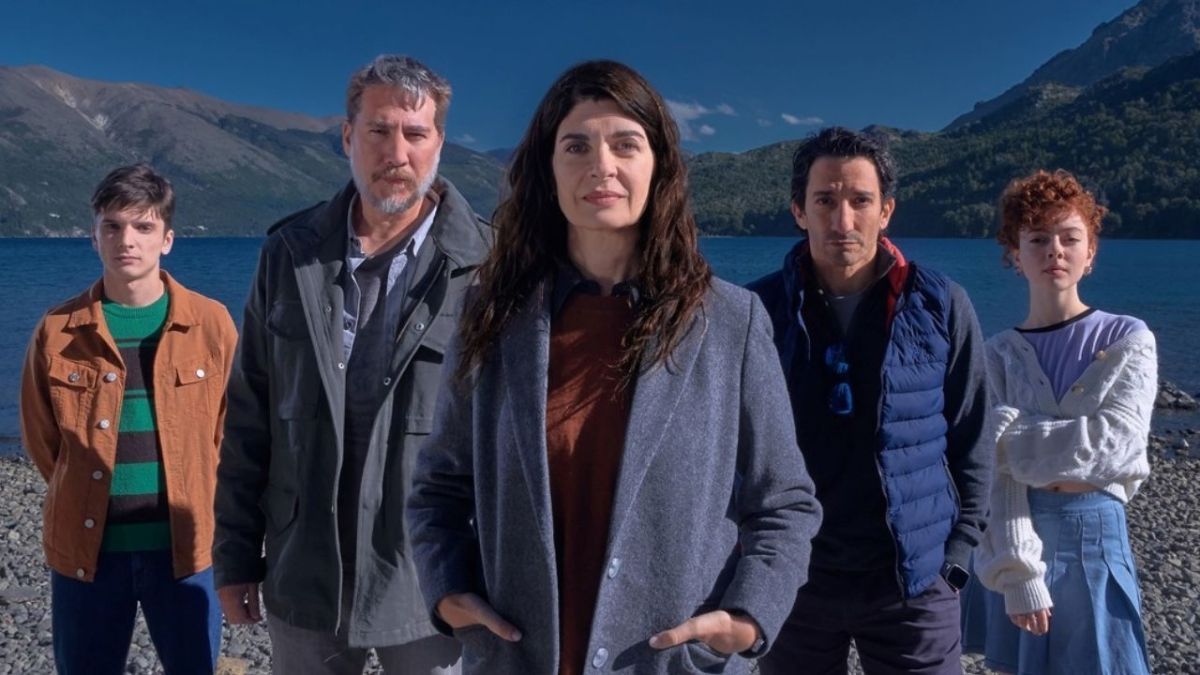 Carmela Rivero enfrenta los peligros alrededor de la adolescencia en “Atrapados” 