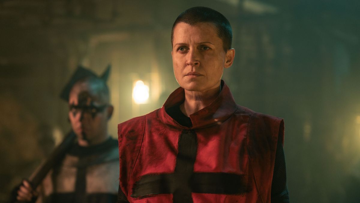 Crítica de “Tierras perdidas”: Milla Jovovich y Dave Bautista en un western postapocaliptico