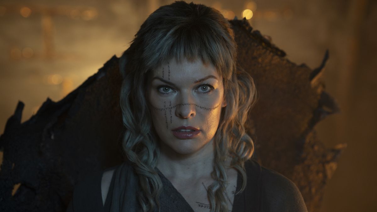 Crítica de “Tierras perdidas”: Milla Jovovich y Dave Bautista en un western postapocaliptico