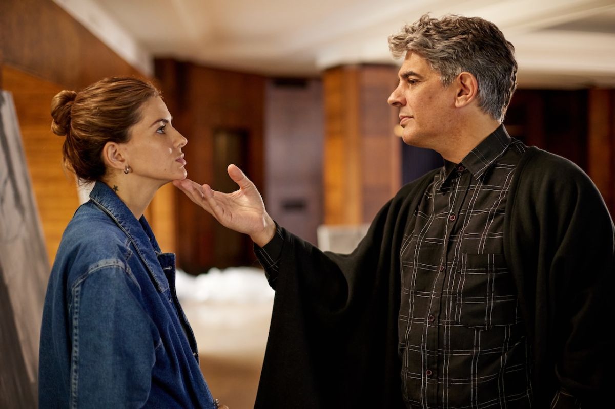 Crítica de "Camaleón: el pasado no cambia": La "China" Suárez y Pablo Echarri en un drama sin identidad