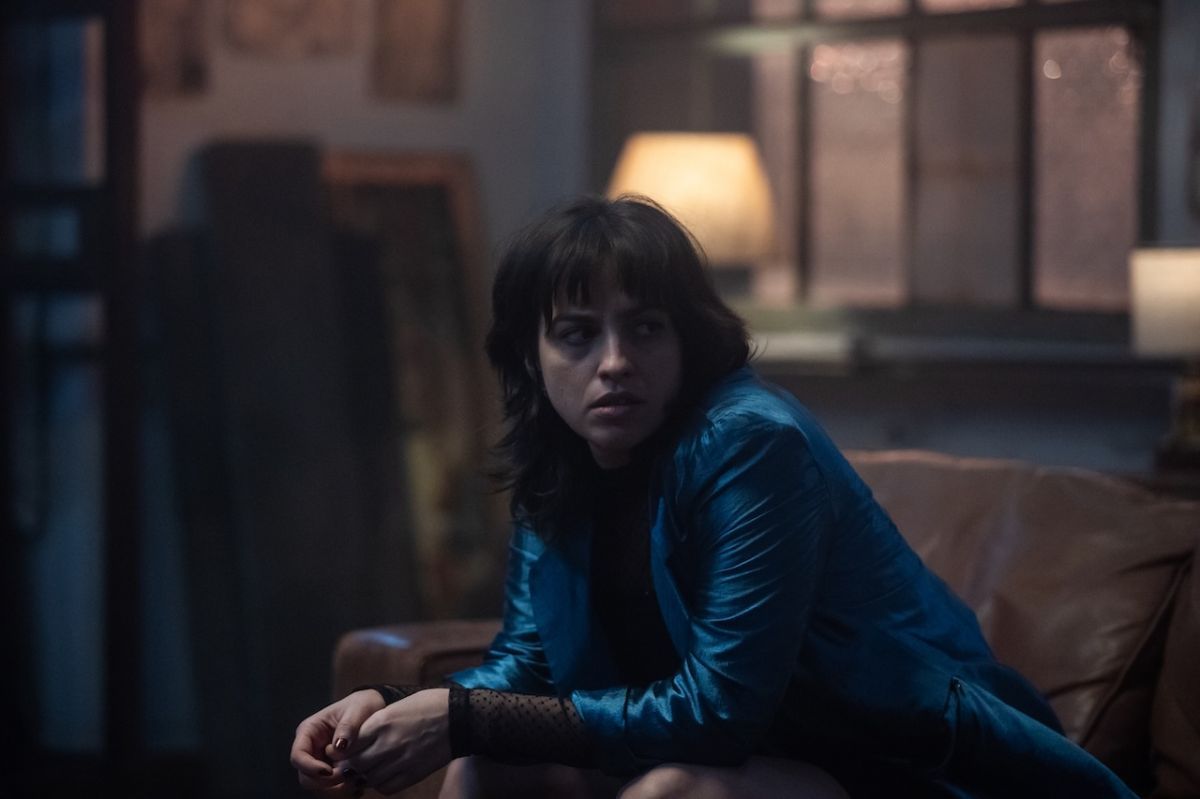 Crítica de "Camaleón: el pasado no cambia": La "China" Suárez y Pablo Echarri en un drama sin identidad