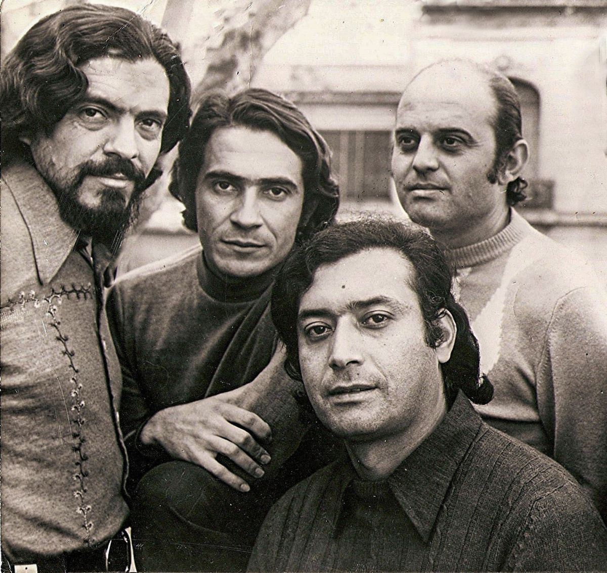 Crítica de “El Andariego, historia de un grupo vocal ": Un merecido tributo a un conjunto que fue pionero del nuevo folklore