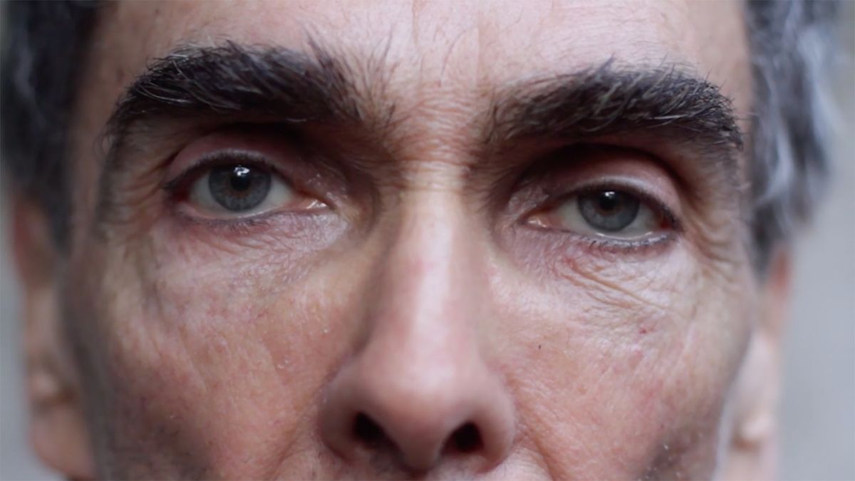 Crítica de "El cisne equivocado": Bernardo Kehoe y el arte de reinventarse tras la exclusión