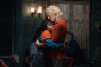 Crítica de "La misteriosa mirada del flamenco": Travestis, desierto y VIH en el Chile de los 80