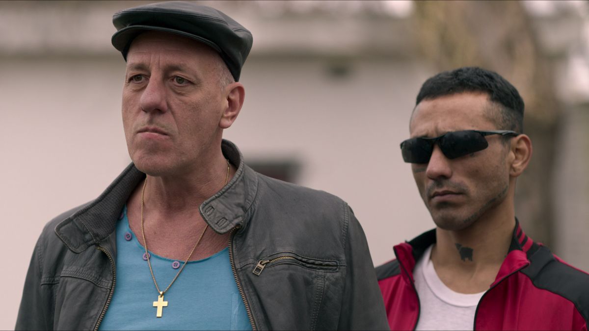 Crítica de "Corazón Delator": Marcos Carnevale regresa con trasplante, barrio y redención