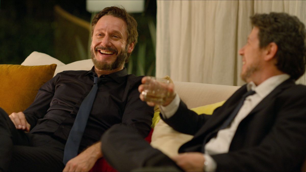 Crítica de "Corazón Delator": Marcos Carnevale regresa con trasplante, barrio y redención