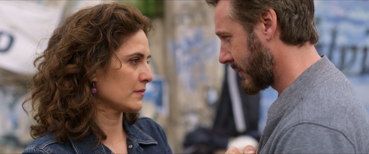 Crítica de "Corazón Delator": Marcos Carnevale regresa con trasplante, barrio y redención