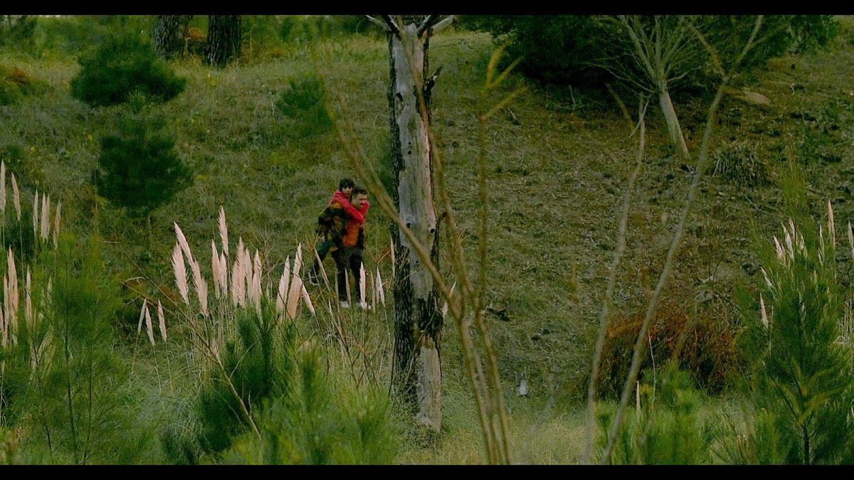 Crítica de "Presente continuo": Ulises Rosell dirige lo que no se puede dirigir